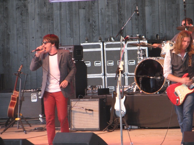 2009/07(July)/Drake_Bell/640x480_20100206 237.JPG